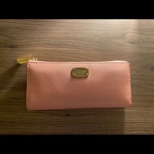 ❌ SOLD ❌ Baby Pink Michael Kors Wallet